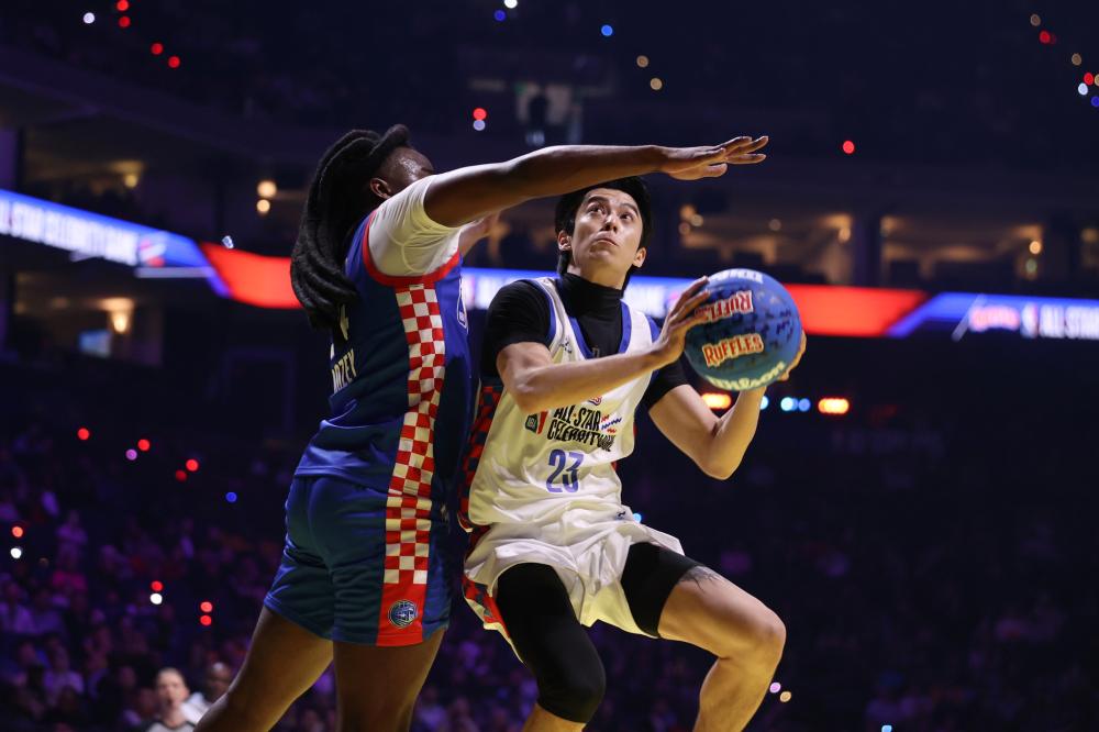 场上寻找高 场上寻找高