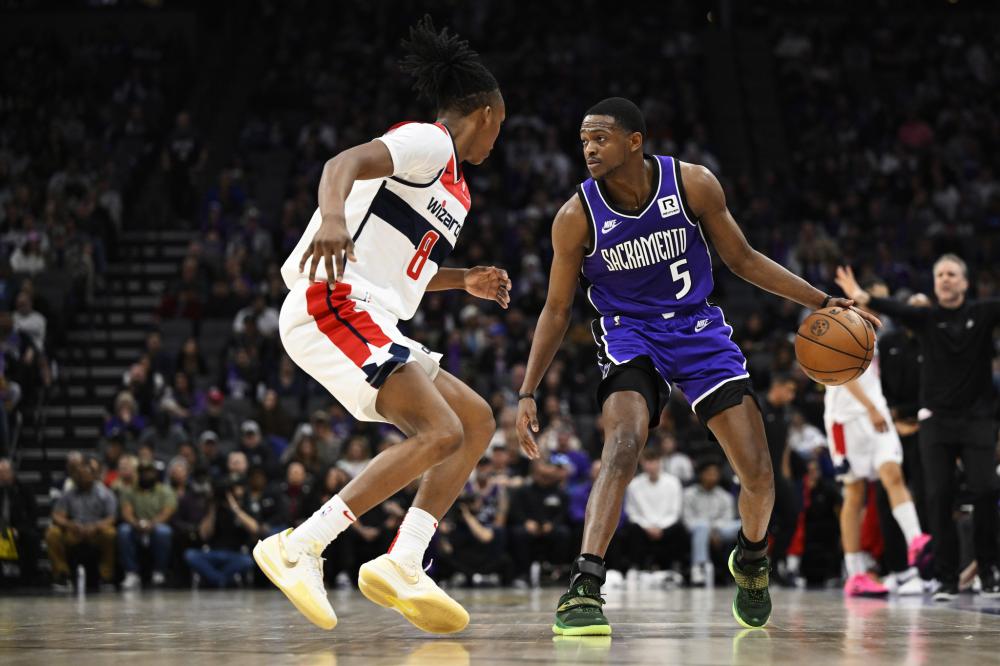 更因为他在 更因为他在